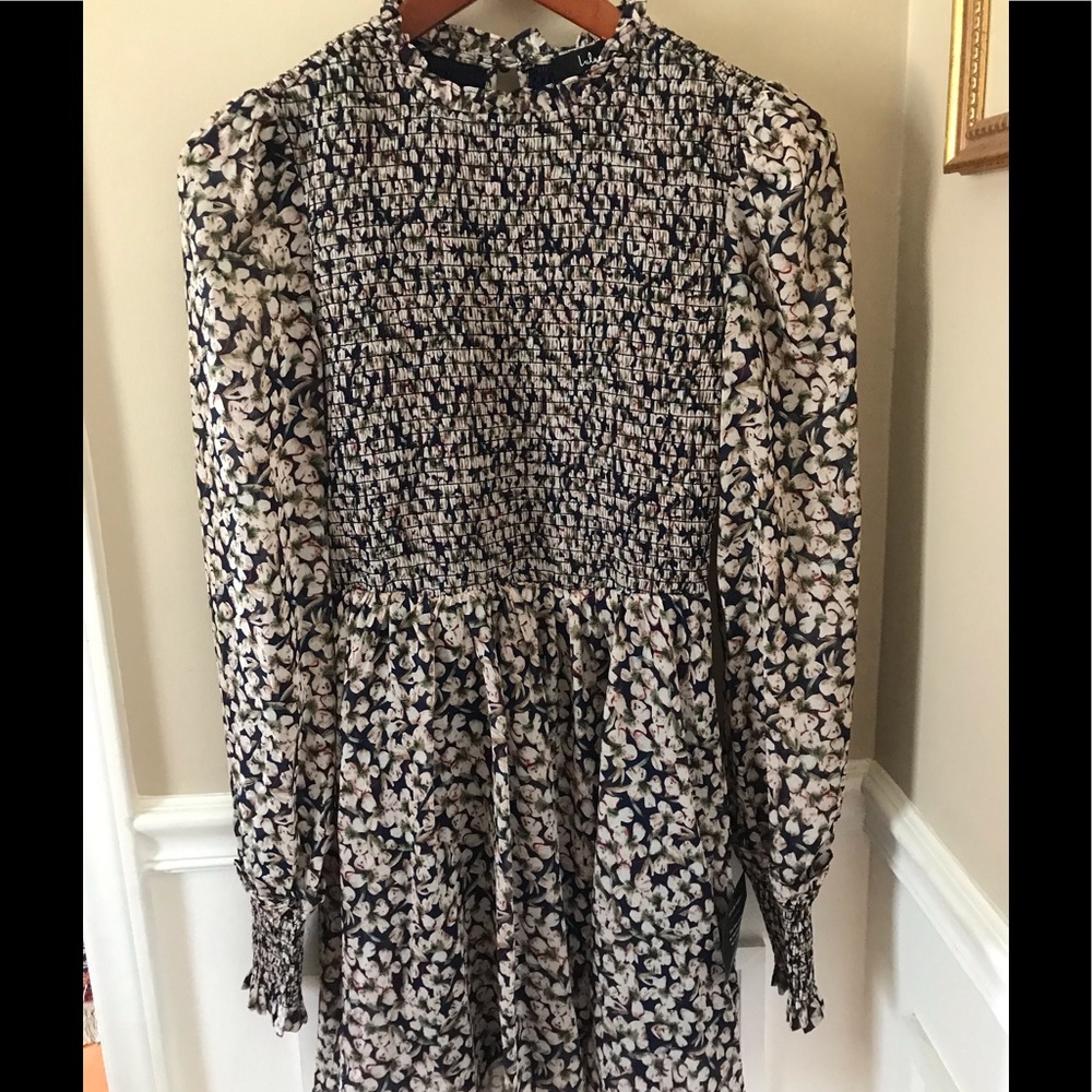 NWT Lulus Smocked Dress Small so lovely 💕